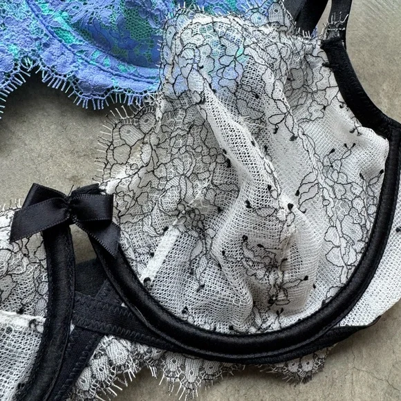 2 Pair! Victoria’s Secret Very Sexy Unlined Demi Lace Underwire Bra - Picture 4 of 6